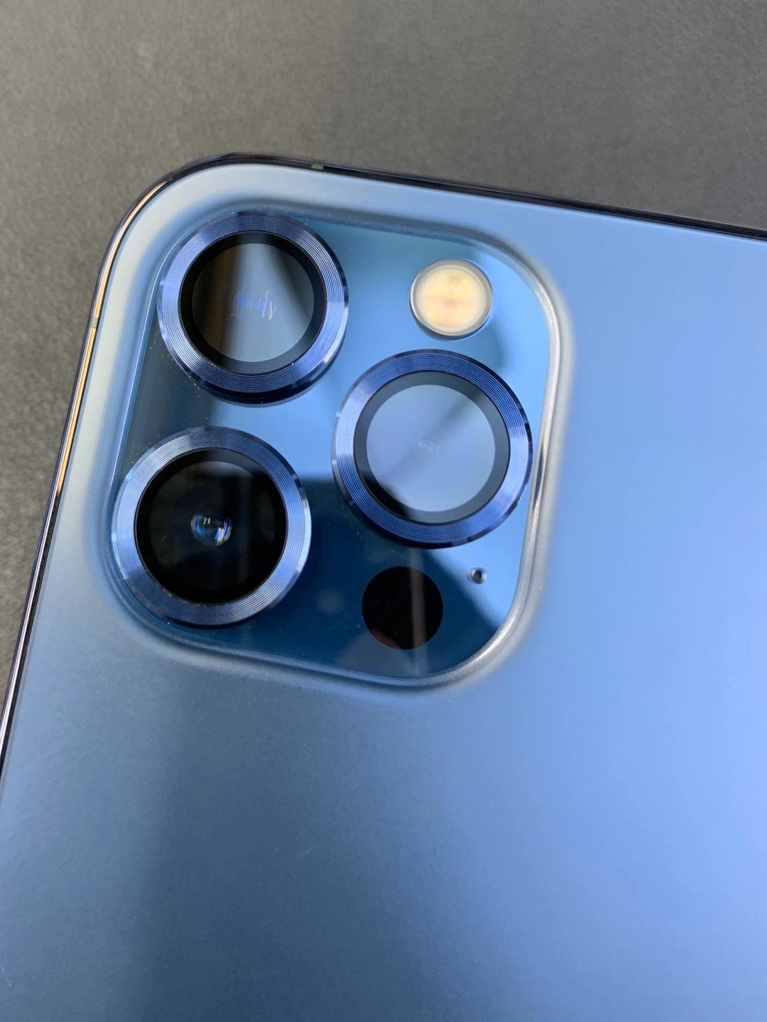 适用iphone12 pro max蓝宝石镜头玻璃膜苹果11 pro鹰眼蓝宝石金属