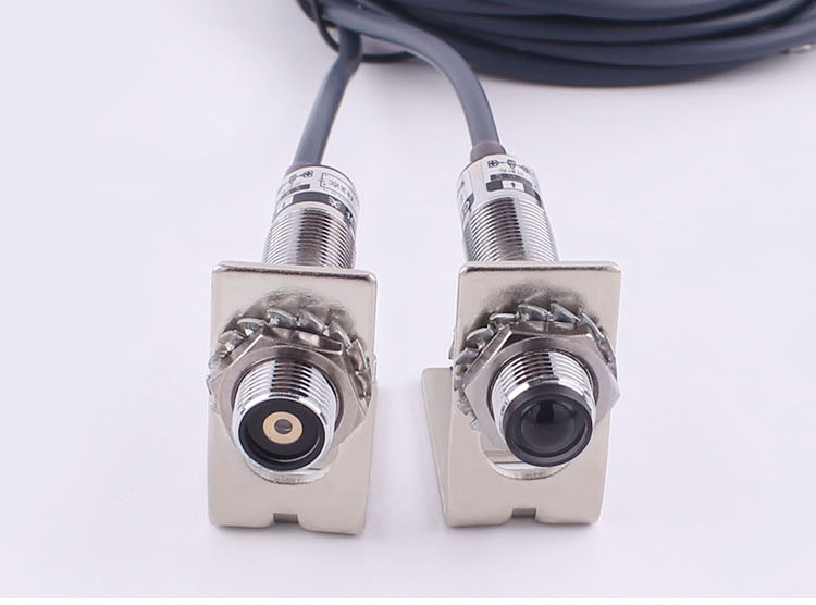 m12激光对射光电开关e3f-20c1/20l红外线接近感应20m可见光传感器