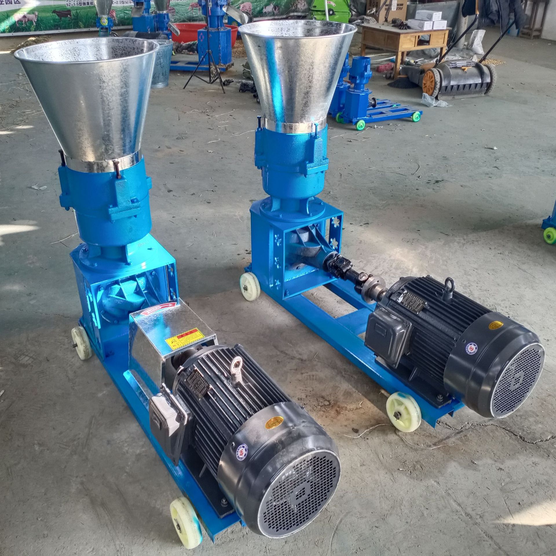 厂家批发饲料颗粒机 160型家用养殖饲料机 鸡鸭牛羊养殖造粒机