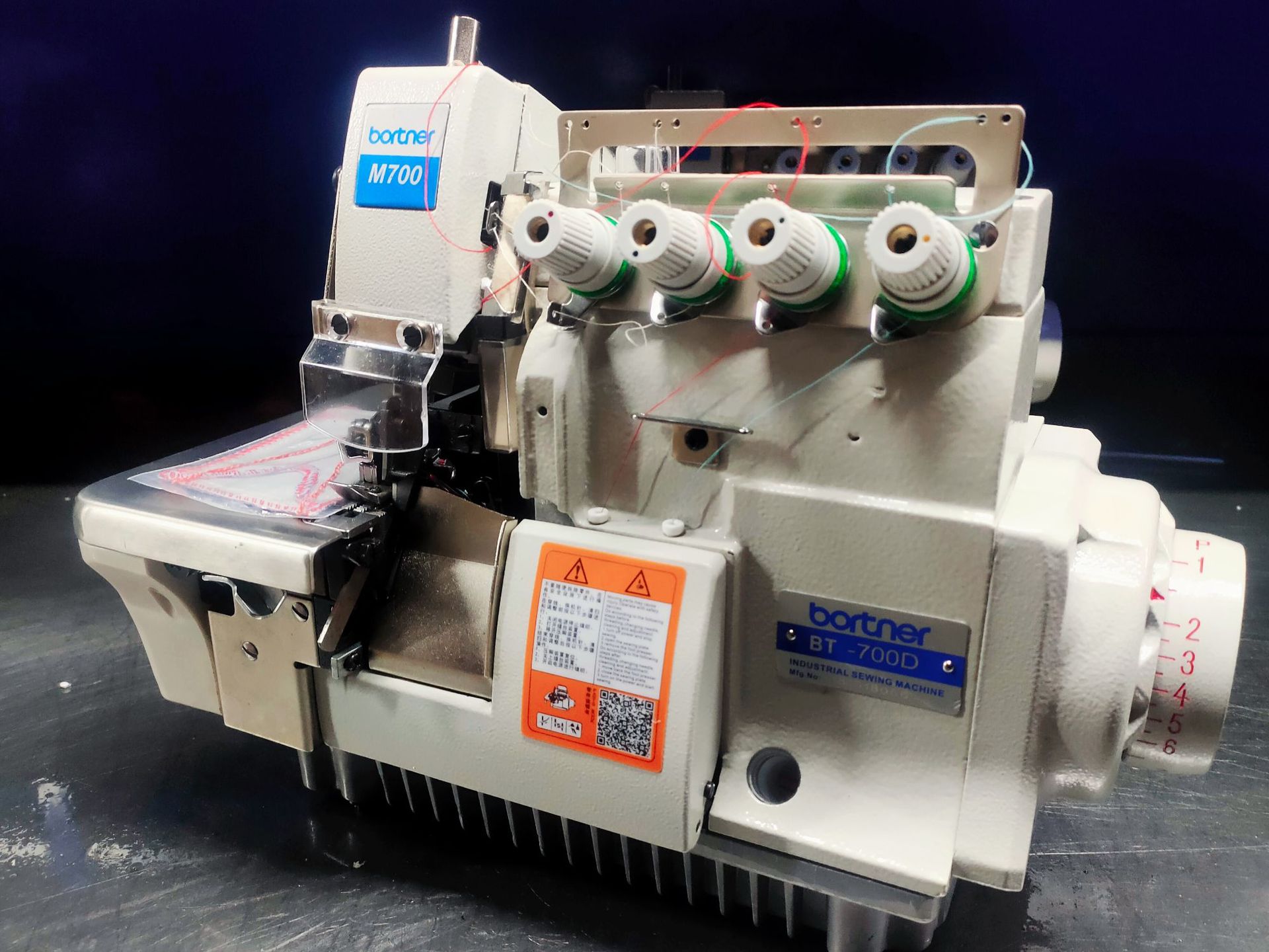 700款四线锁边机一体机 电脑直驱包缝机 三线锁边机 工业缝纫机