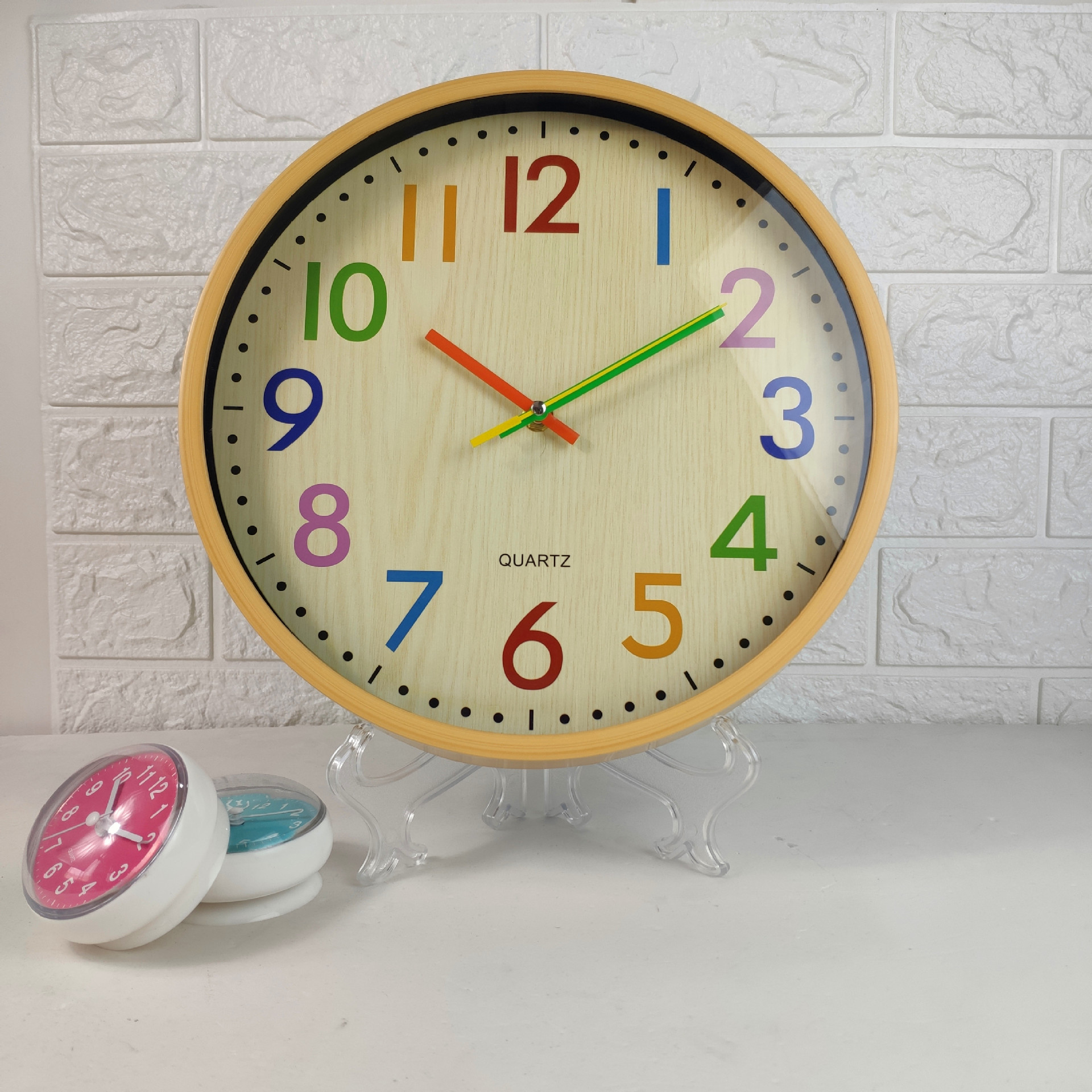 创意彩色客厅挂钟12寸 教室儿童房钟表 跨境热销圆形时钟