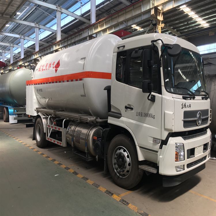 四川达州lng加气车流动加液车厂家直销价格