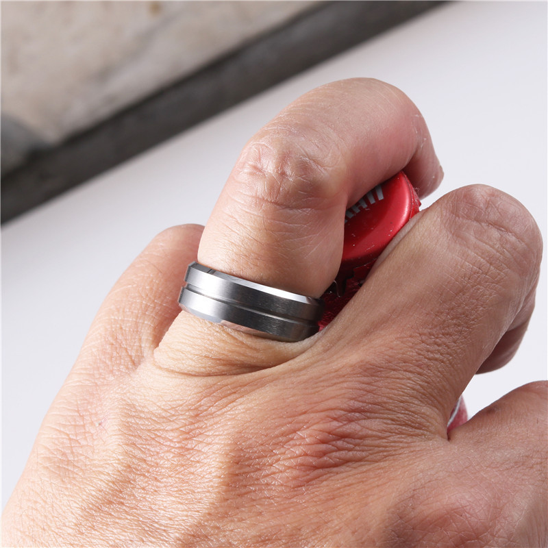 钨钢攻击头戒指女生防狼器求生指虎扳防卫指环破窗自卫防身戒指