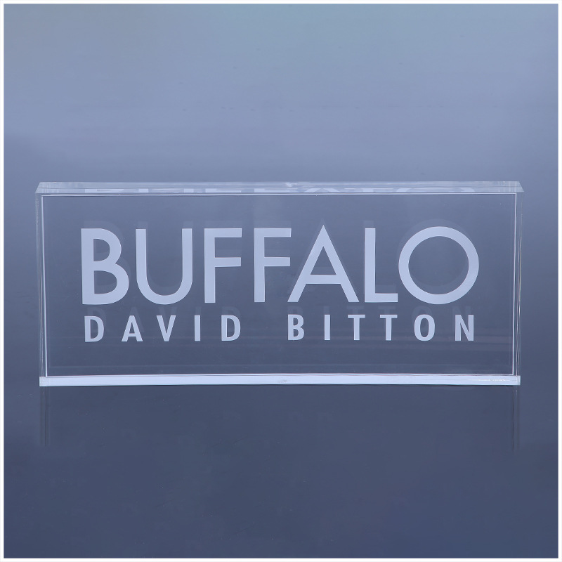 厂家供应亚克力logo展示牌高清透明台卡台牌 有机玻璃立牌