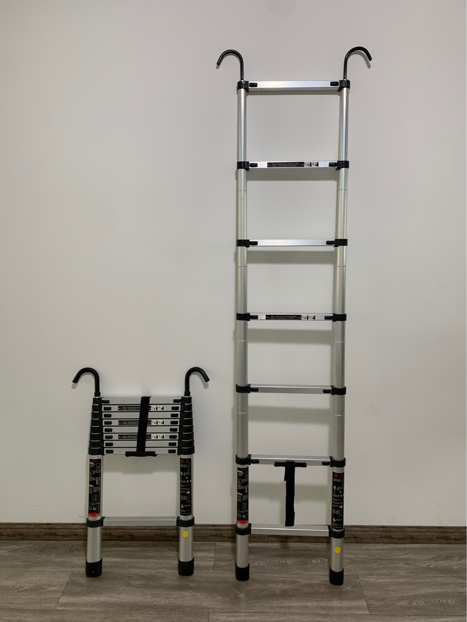 工厂直供铝合金竹节梯折叠梯多功能楼梯升降家用梯子挂钩伸缩梯子