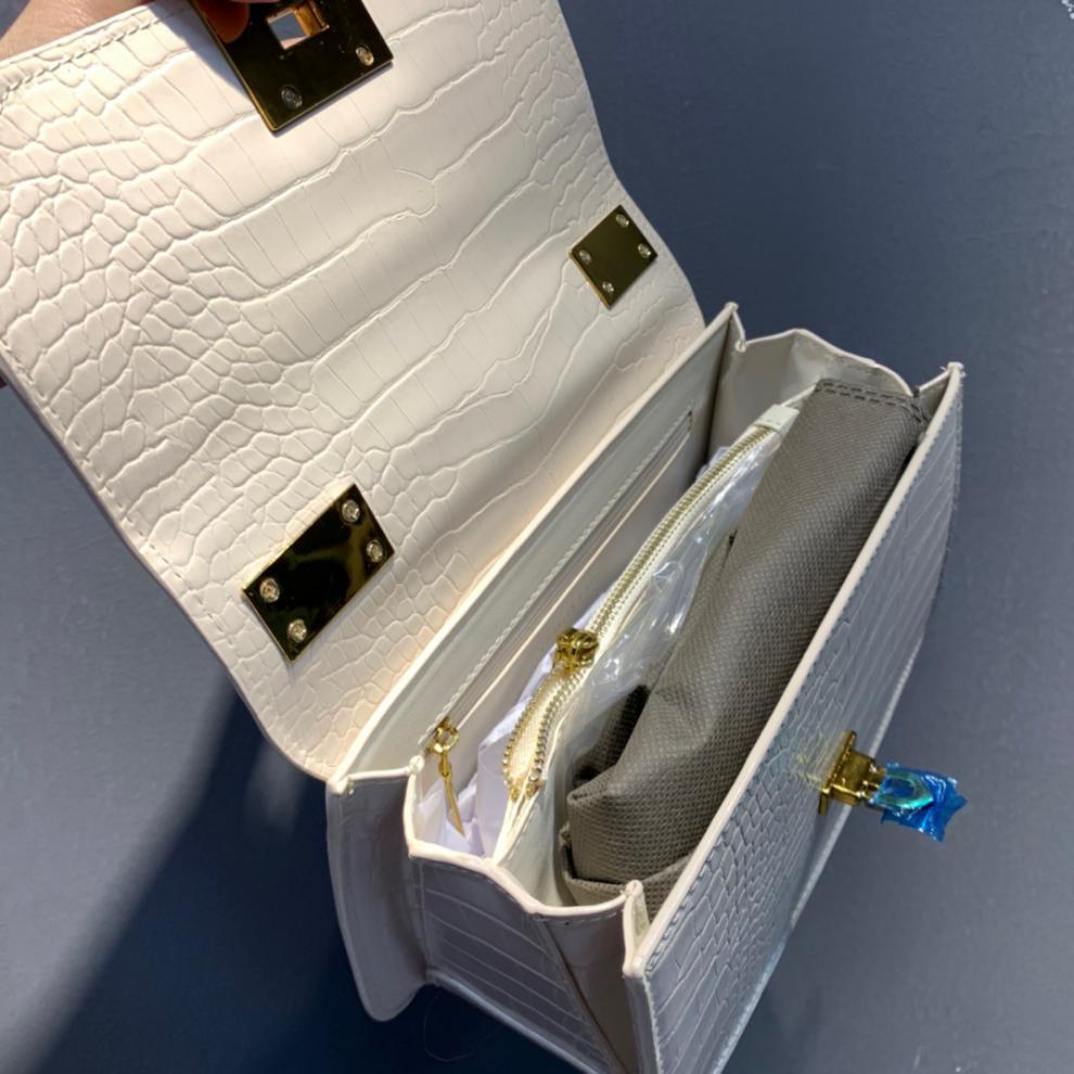 2020夏季新款小ck女包金属肩带包链条包小包女翻盖单肩斜挎国王包