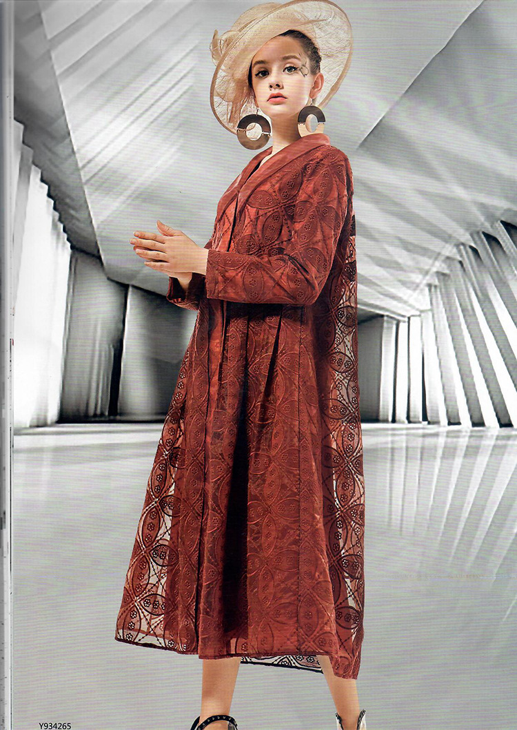 国际美博城4楼号成都依倩雪服装运营中心,到店咨询请告知销售:)卓拉