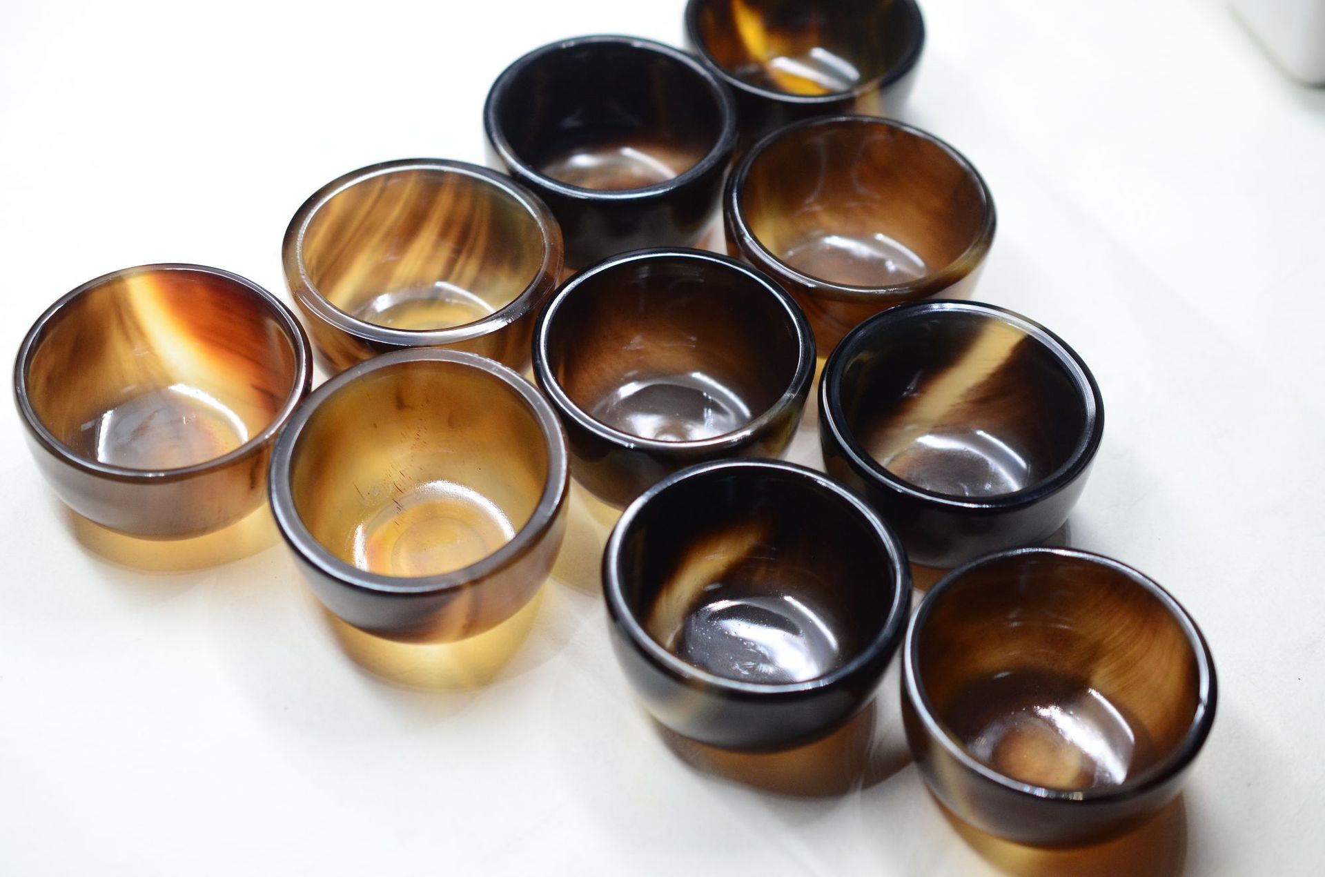 纯天然牛角酒杯 酒碗 天然牛角制品工艺批发 味碟 杯中国风白酒杯