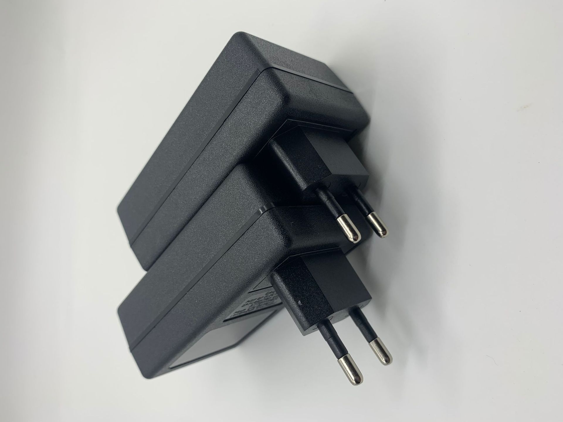 12v1a2a充电器外壳厂家直销电源适配器外壳hf-新款027欧规线卡
