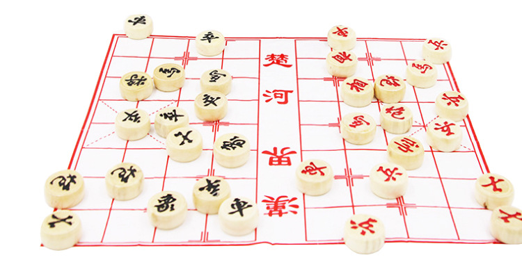 休闲益智象棋批发实木象棋棋子儿童学生中国象棋带棋盘成人象棋