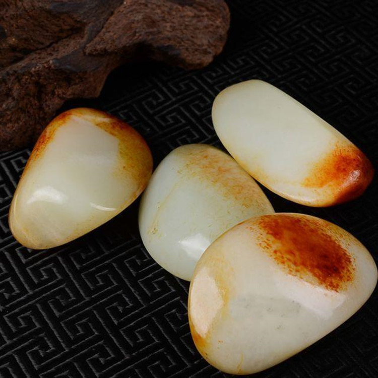 韩料和田玉籽料原石无修形无孔裸石男款手把玩件玉质细腻带皮色