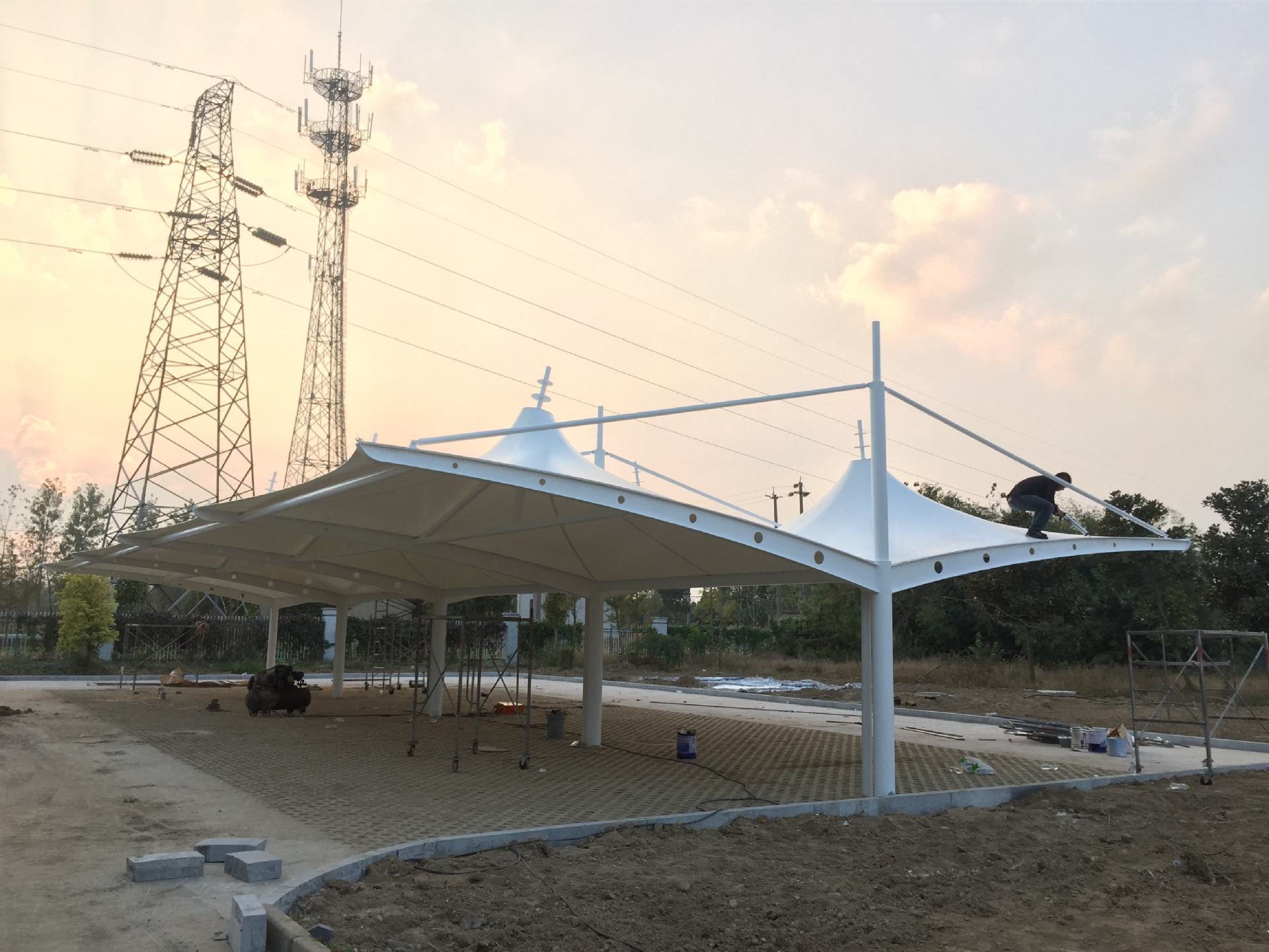 厂家供应膜结构停车雨棚景观遮阳棚 电动车户外蓬张拉膜汽车棚