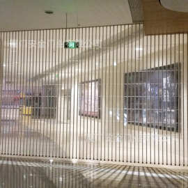 厂家直销电动侧卷门弧形侧卷水晶卷帘门水晶卷闸门安装定制