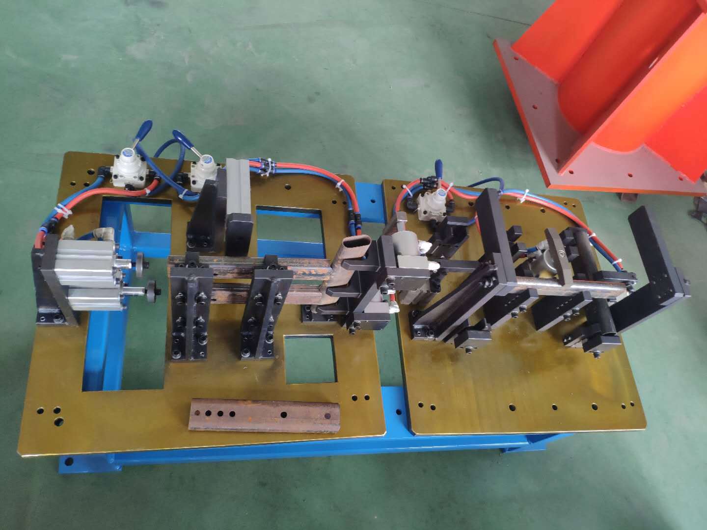 非标工装夹具设计夹具集成气动手工弧焊点焊夹具定制工装