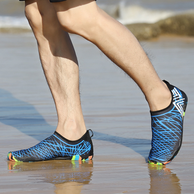 2020夏季亲子沙滩鞋滑水游泳鞋溯溪鞋贴肤防滑软鞋潜水鞋涉水鞋男