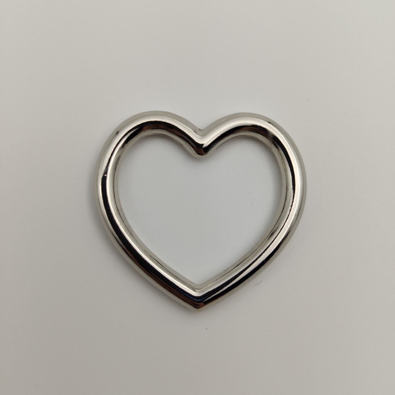 厂家锌合金桃心 白镍爱心圈金属扣 银色心形环粗圆线箱包