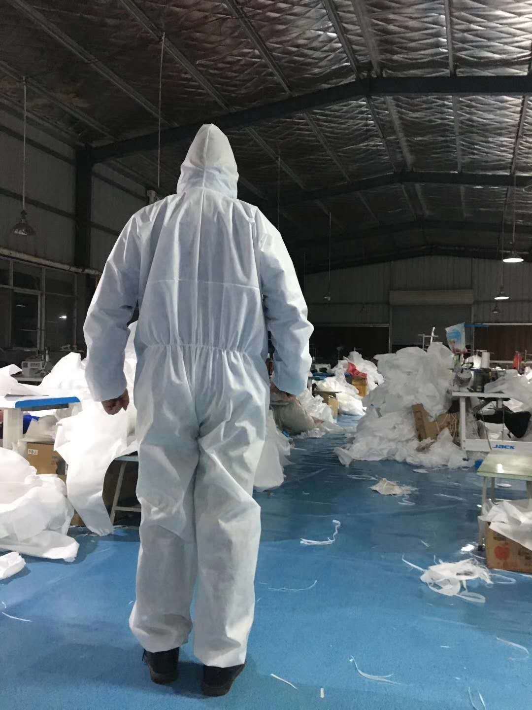 工厂直销一次性连体防飞沫防护服 加强型防化防病毒隔离衣防护服