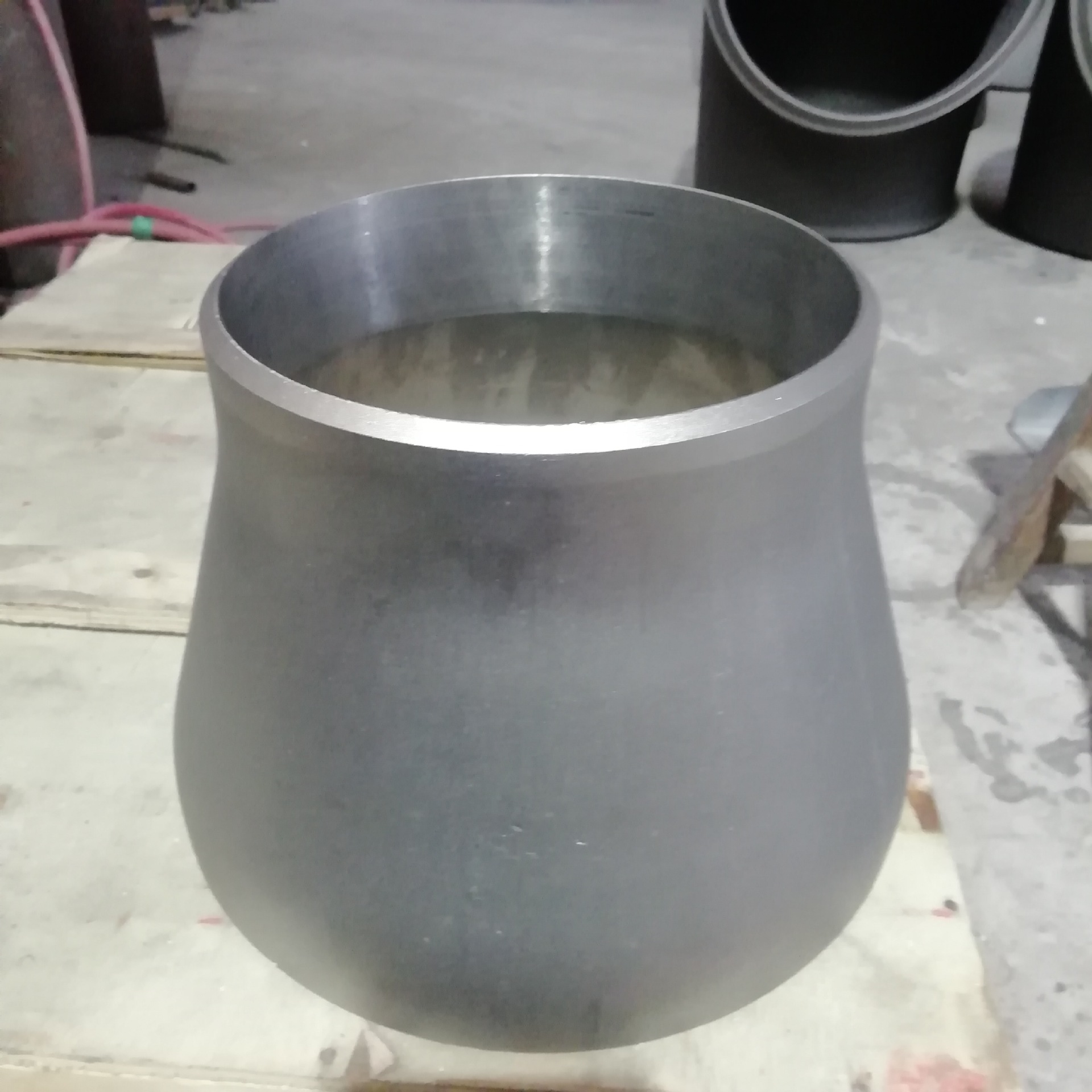 定制304不锈钢同心大小头 无缝焊接工业用冲压异径管大小头-阿里巴巴