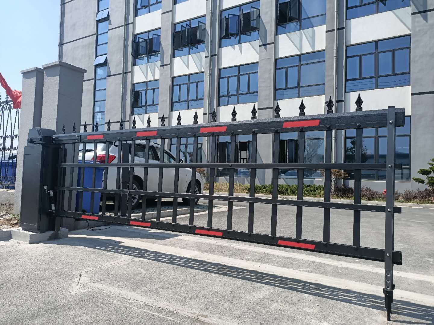 百胜智能ad06-01【中置式道闸门】空降闸 江苏分公司直销