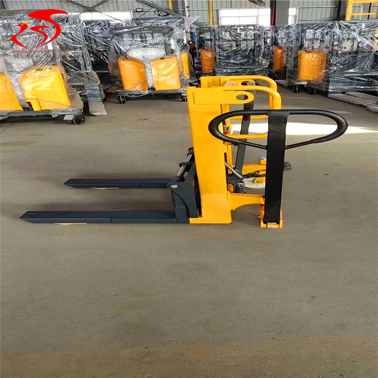 云南各类手动液压非标堆高车 广东广西贵州脚踩升降叉车昆明批发