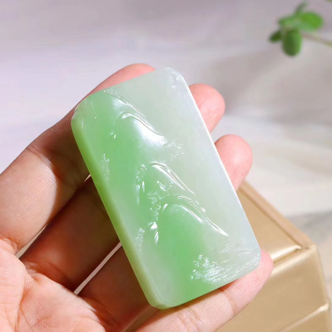 和田玉翠青冰底老坑料青海料青海翠山水牌子挂件 翠白分明 带证书