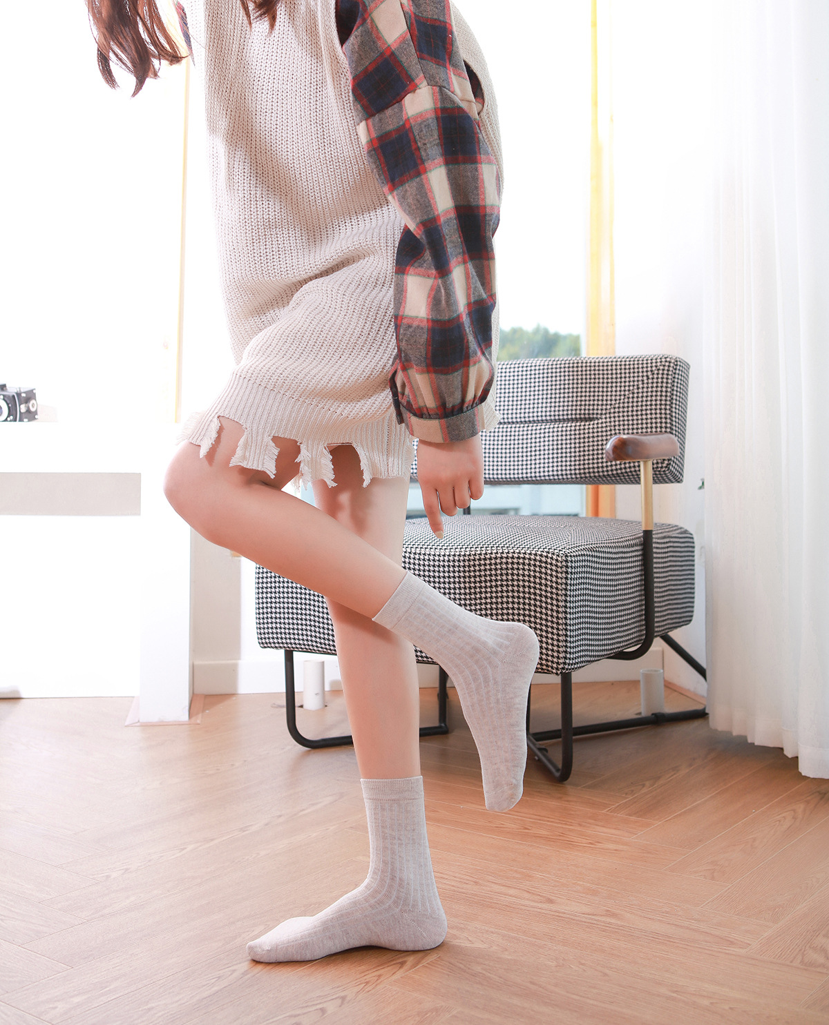 四季中筒女士抽条纯色学生女生袜子批发