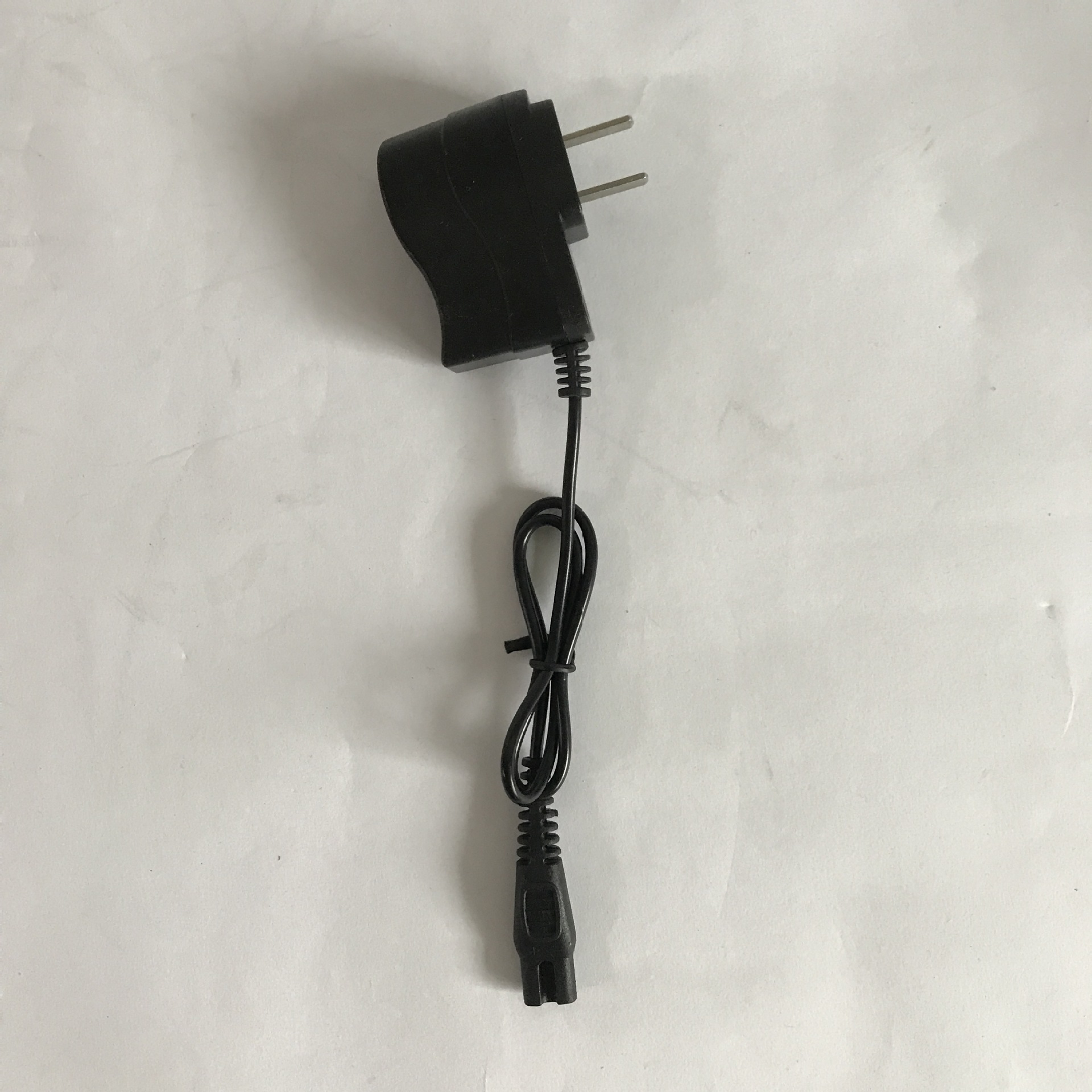 双针孔充电器 钓鱼灯充电器 头灯充电器 手电筒充电器 矿灯充电器