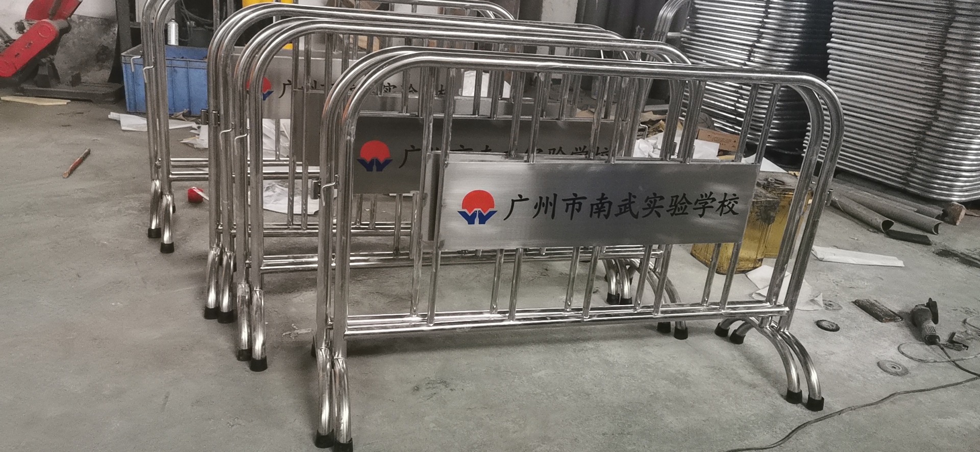 不锈钢铁马护栏活动围栏市政防护栏杆活动商场隔离栏批发