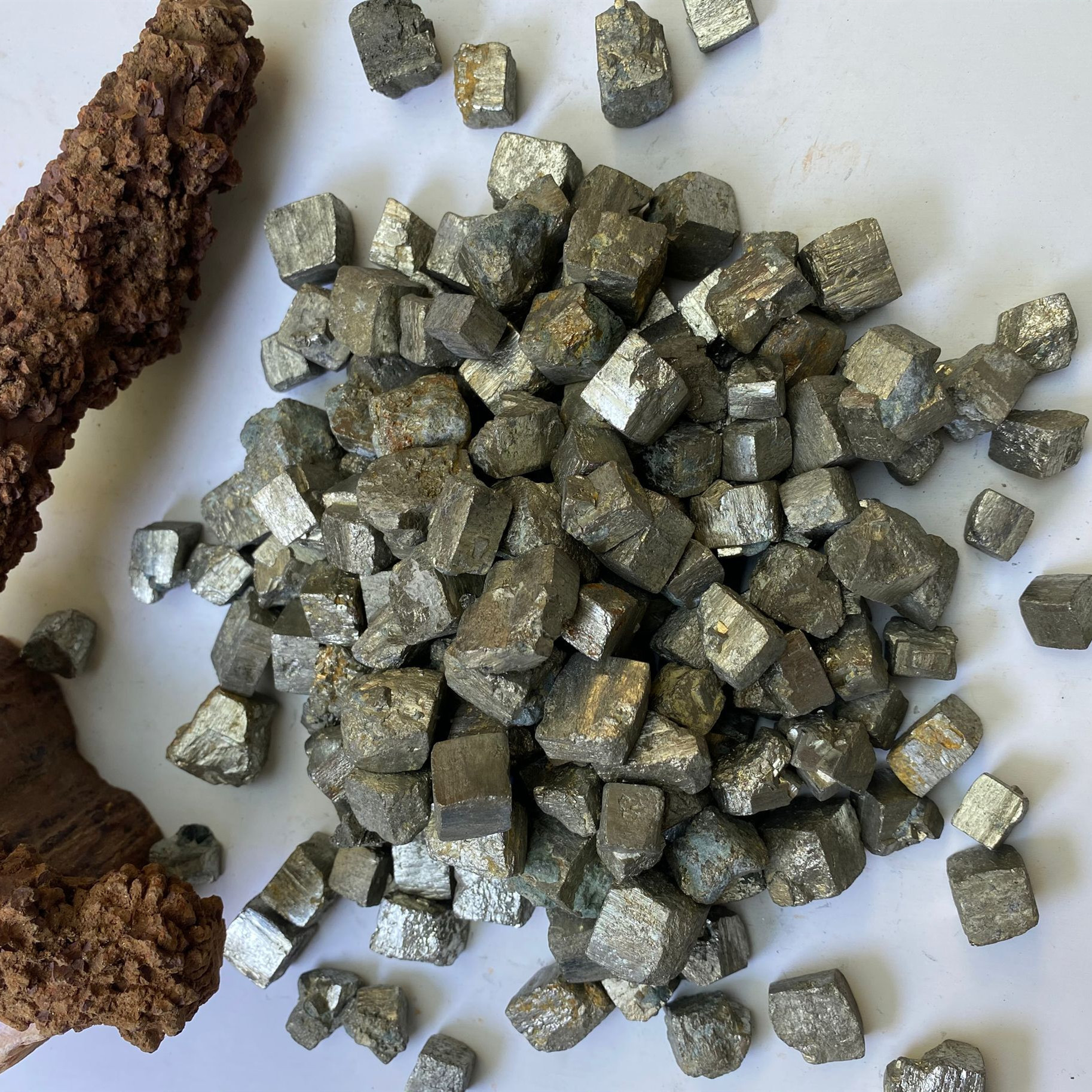 批发 黄铜矿黄铁矿 矿物晶体 教学标本 观赏石矿石