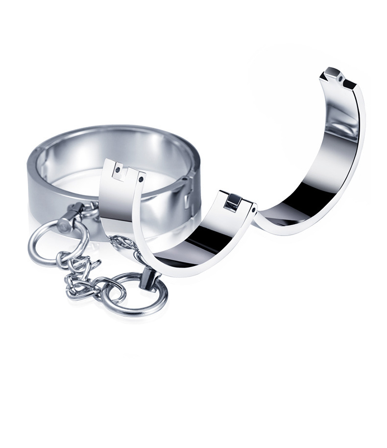 亚当故事 金属手铐脚铐另类情趣用品男女激情捆绑束缚刑具性用品