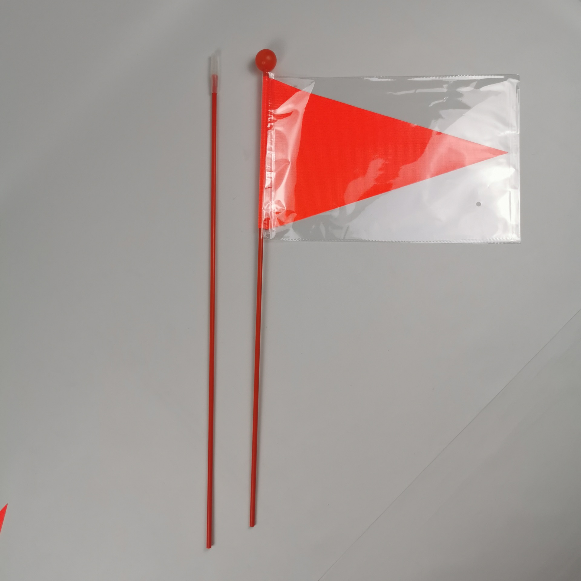 定制夹网pvc三角形旗帜 反光警示旗 自行车旗