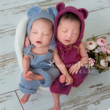 新生儿满月摄影服装道具婴宝宝拍照衣服手工编织马海毛小熊背带裤