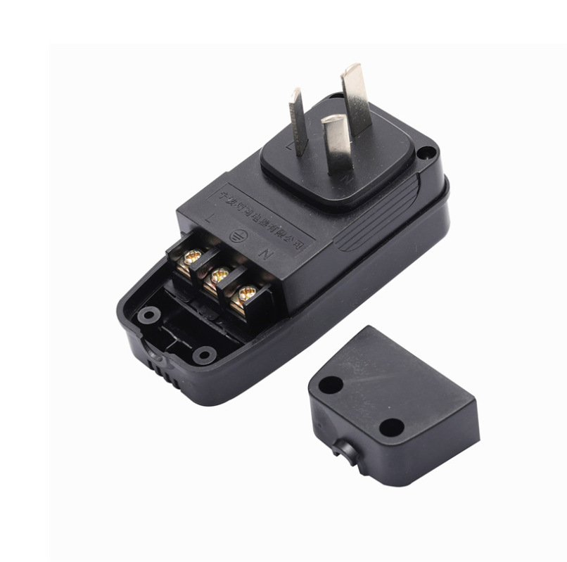 厂家直销 自动断电热水器漏电保护插头 不带电源线防漏电保护插头