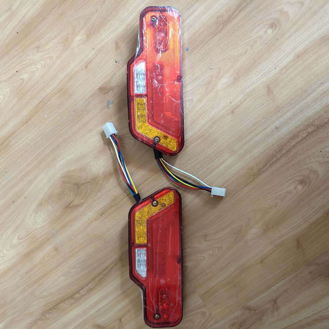 电动车三轮四轮车后尾灯 高亮led金彭 宗申三轮四轮电瓶车后尾灯