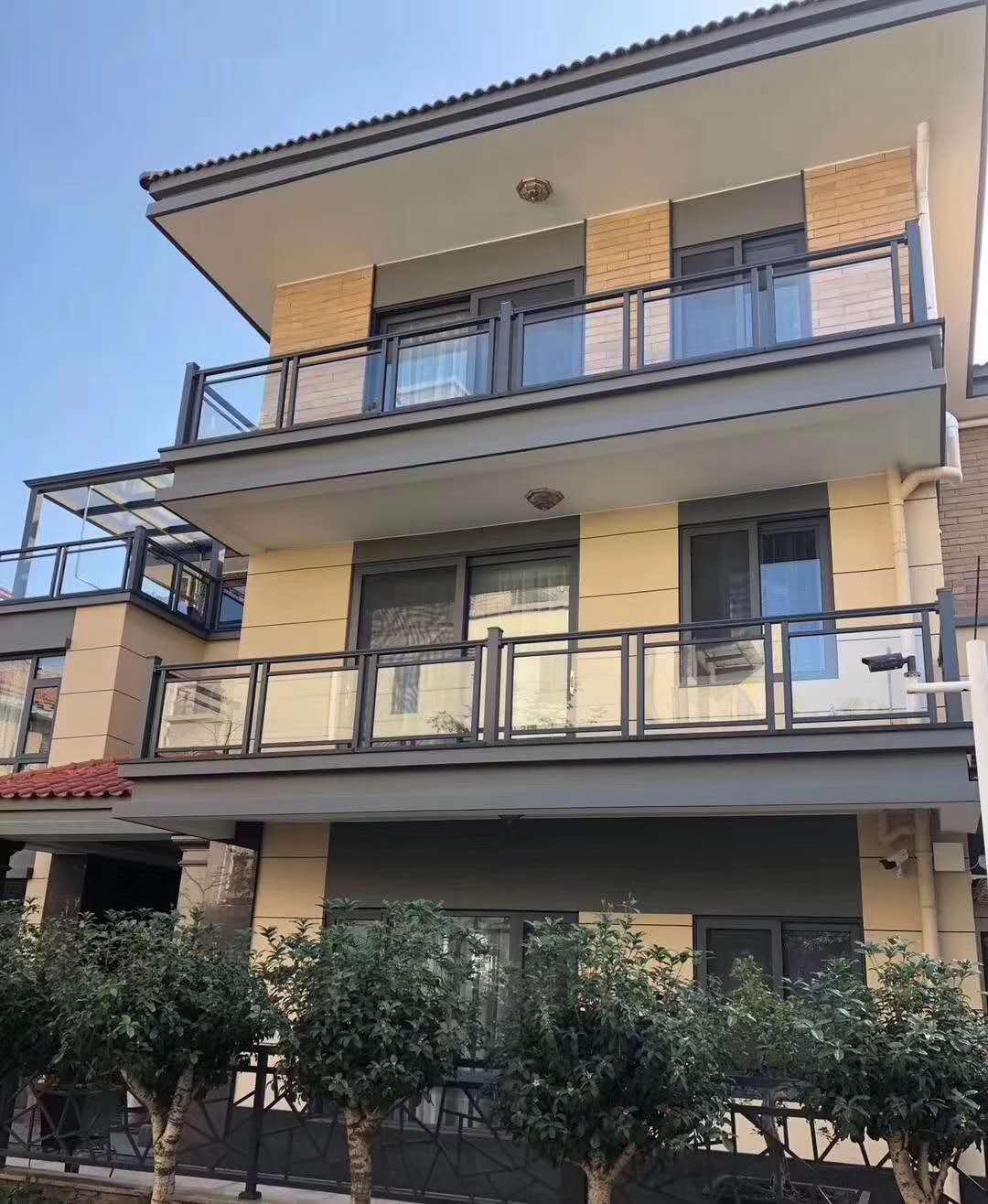 厂家铝合金家用屋面围栏阳台护栏钢化夹玻璃栏杆配件铝制防护扶手