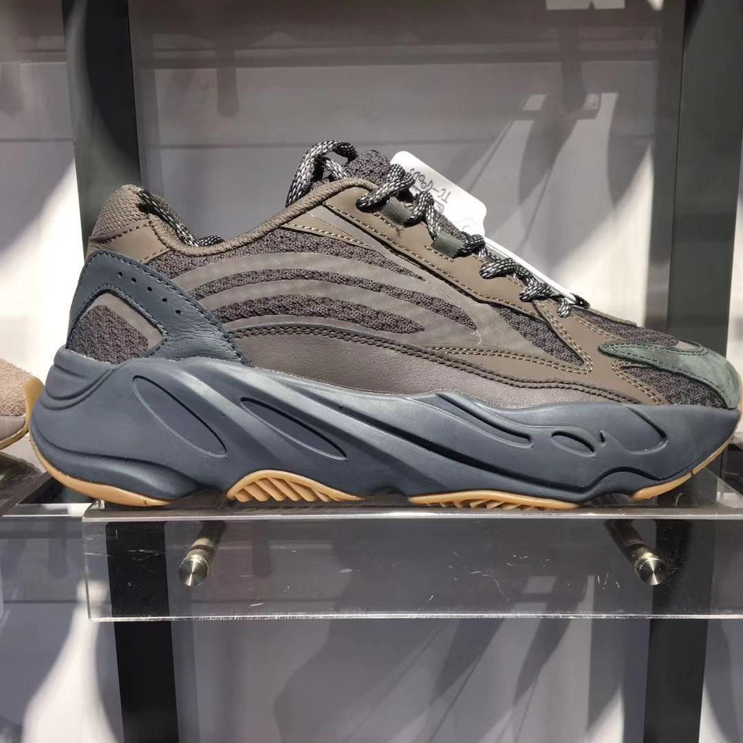 off yeezy华夫椰子700初代棕色真爆原版型过毒版本公版运动鞋