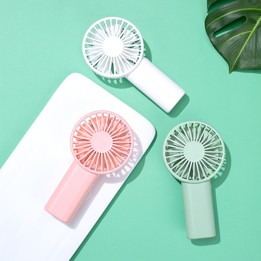 摆地摊爆款迷你手持小风扇 干电池小清新口袋风扇地摊神器电风扇-阿里