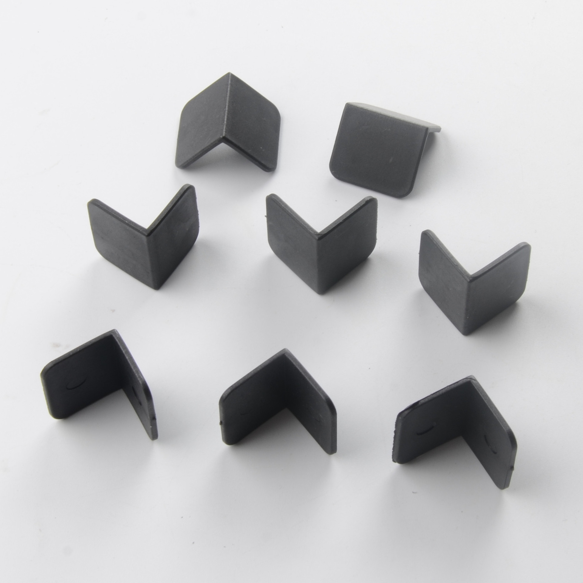 工厂供应l型包角塑胶材质黑色pet带包角 24mm塑料护角纸箱包装角