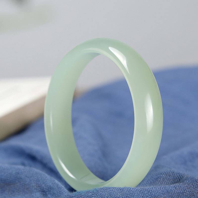 珍宝新疆和田玉手镯女款晴水冰种玉镯子玉石首饰手环