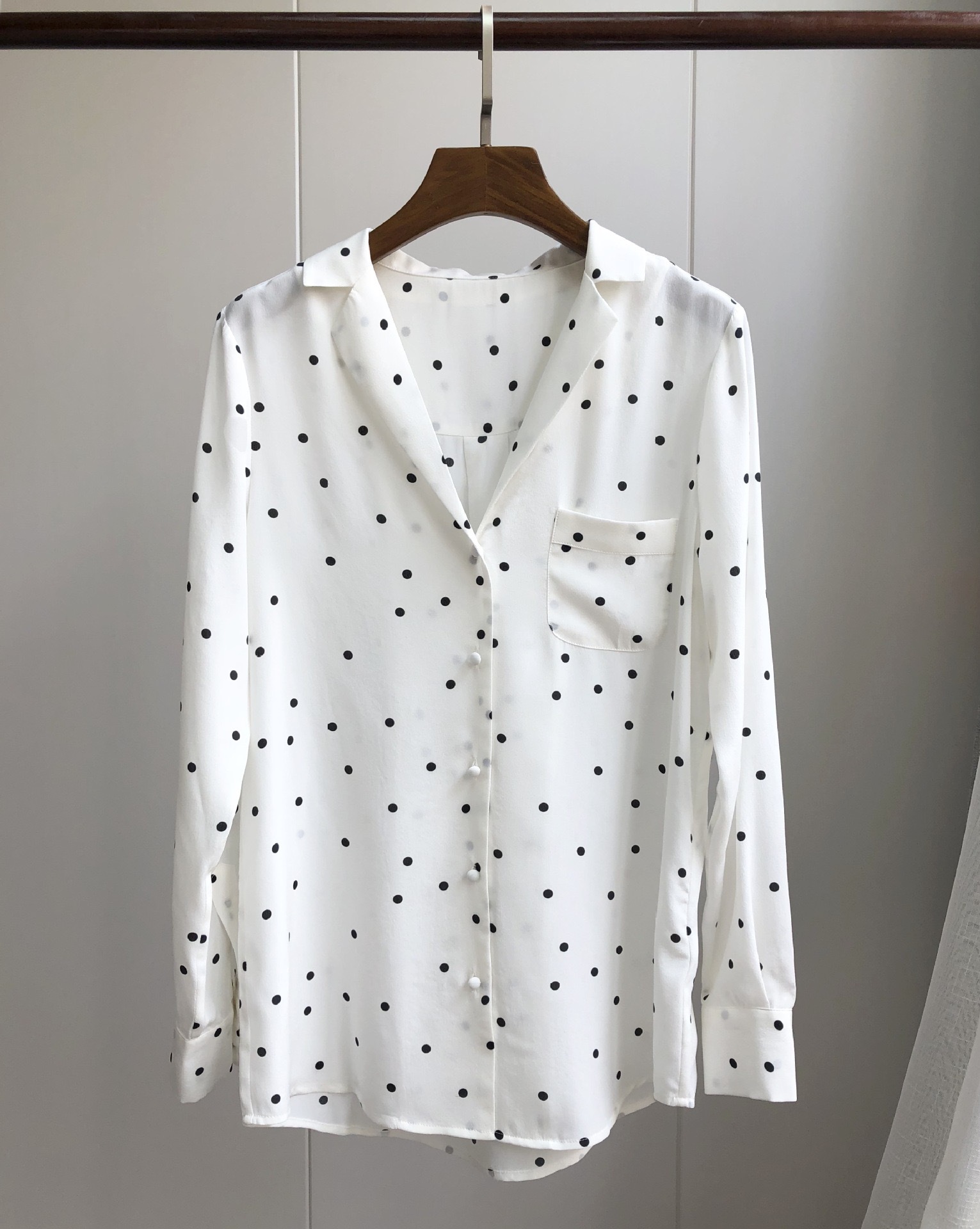 小翻领波点真丝衬衫 复古波点 简约百搭 软糯砂洗真丝 西装领衬衫