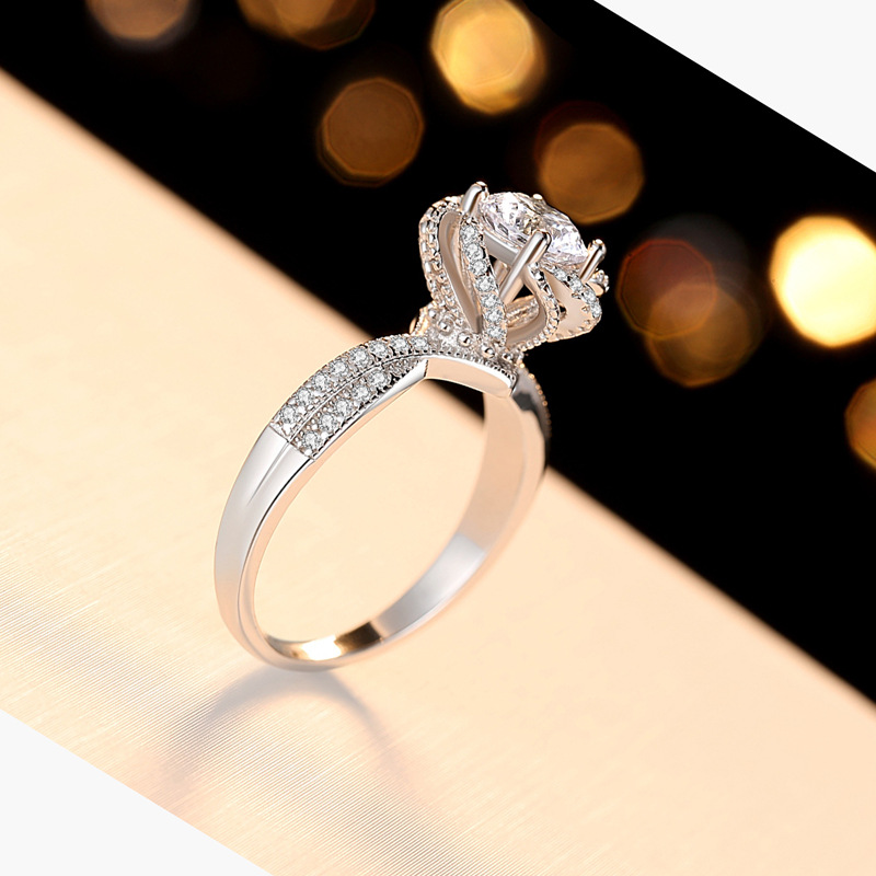 花银钻戒指