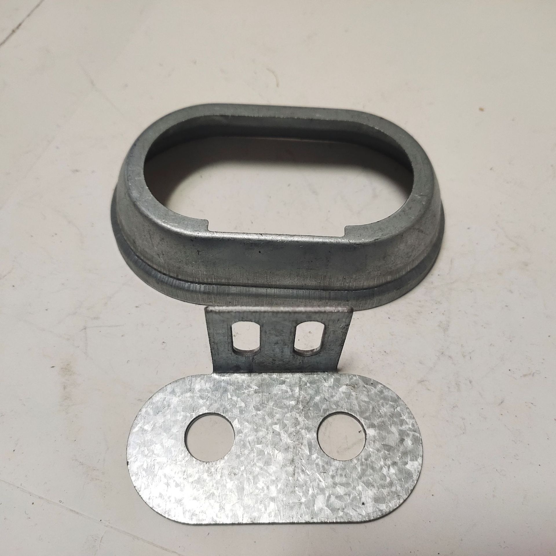 现货供应各种护栏配件阳台护栏配件楼梯栏杆固定座护栏连接件