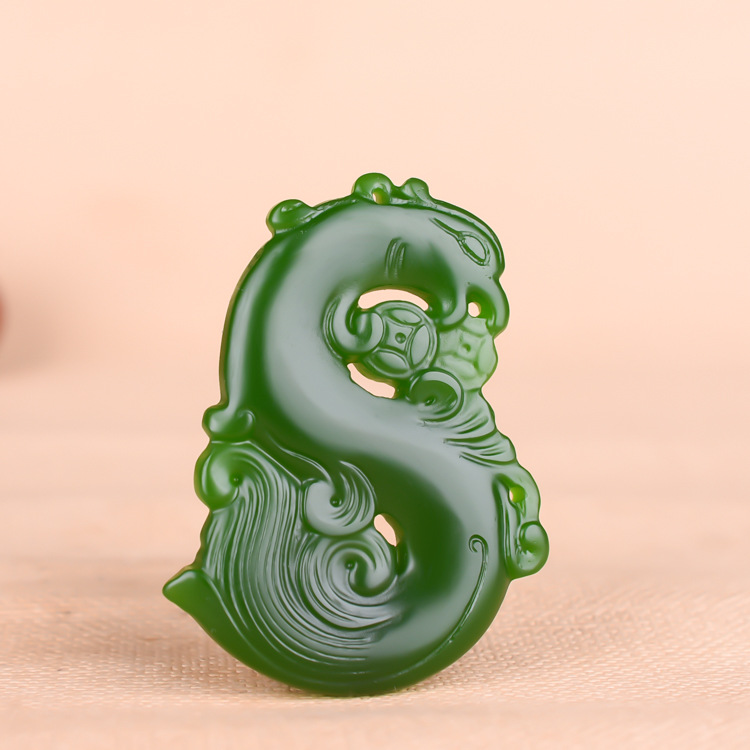 爆款新疆和田玉碧玉龙挂件 新款新坑碧玉菠菜绿 仿古龙吊坠批发