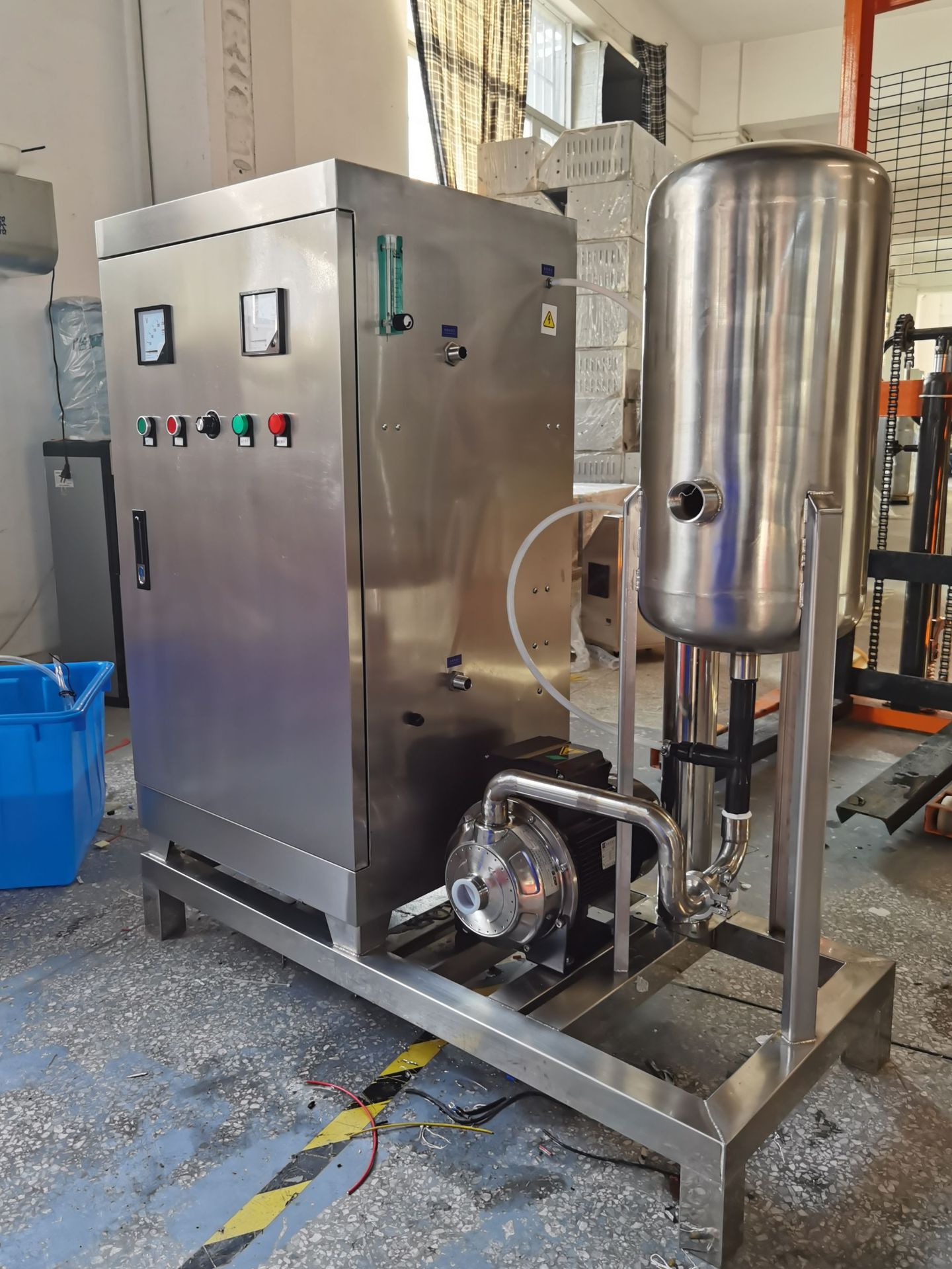 高浓度臭氧水机,臭氧水生成器,臭氧水机器,臭氧发生器水机