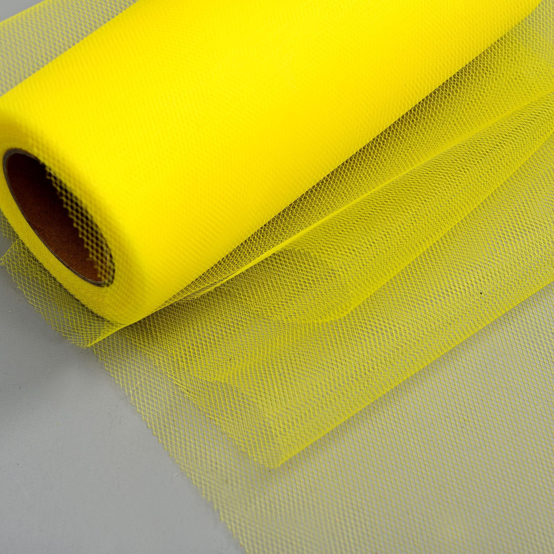 厂家直销 美国网眼布 婚庆装饰网纱女装网纱裙面料欧根纱锦纶网纱