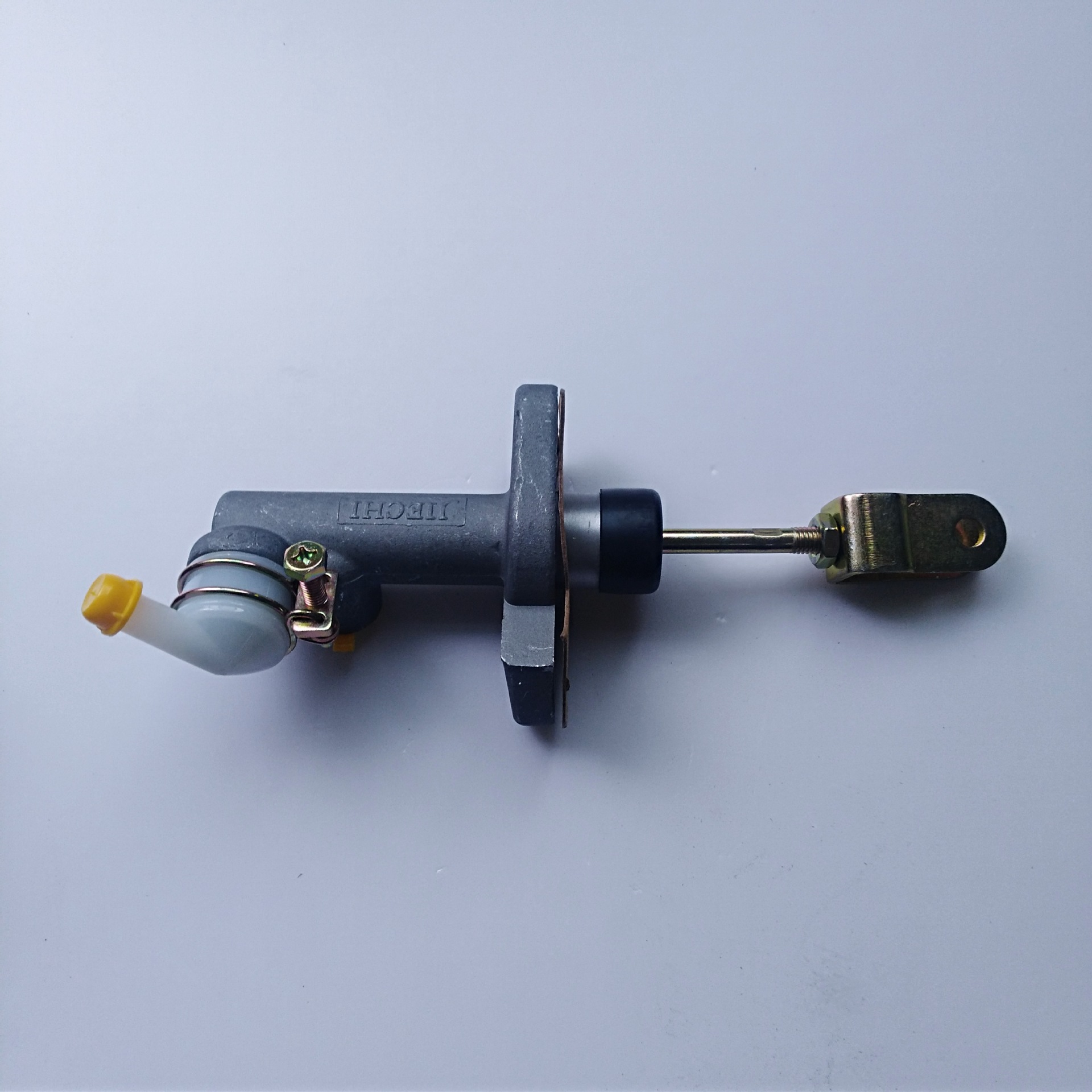 中兴离合器总泵