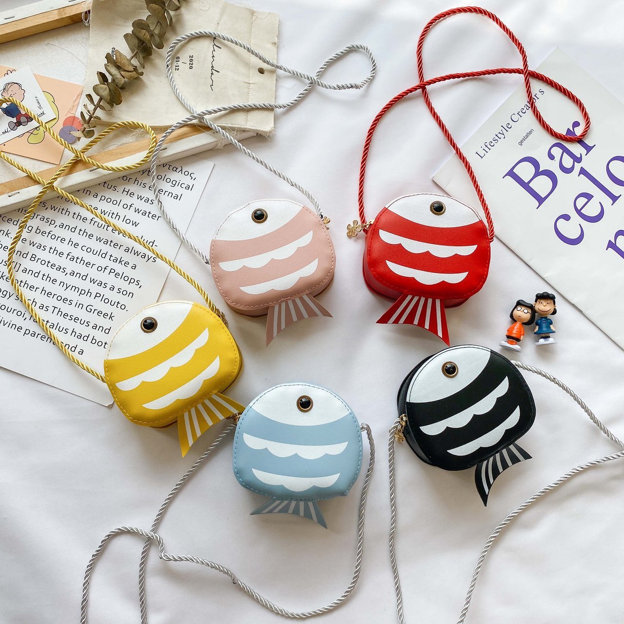 儿童包包女可爱公主零钱包迷你卡通斜挎包小鱼儿百搭装饰小包新款