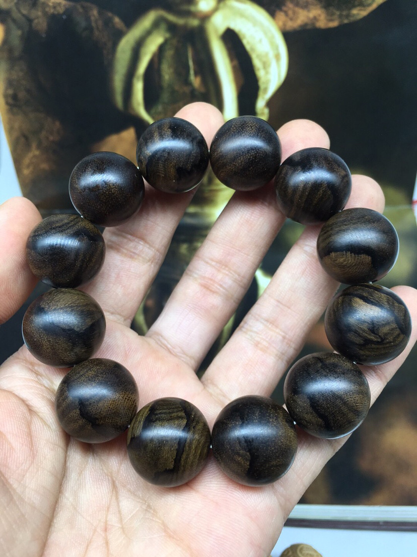 越南虎斑沉香佛珠手串 果蜜香味 虎斑纹 油线纹理细腻 厂家批发