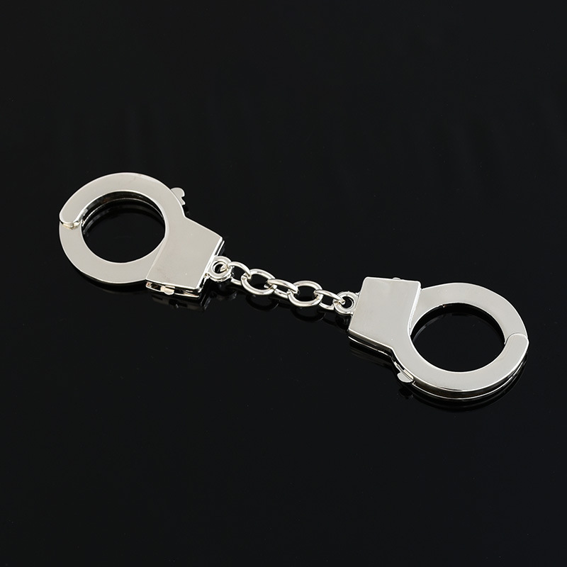 厂家批发创意手铐造型钥匙扣金属小玩具迷你小挂件汽车钥匙圈礼品