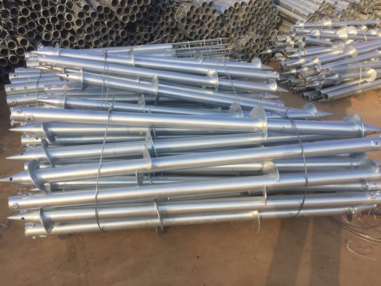 热镀锌 螺旋地桩 灌注桩 篱笆桩基 温室大棚配件 电站钢柱 批发